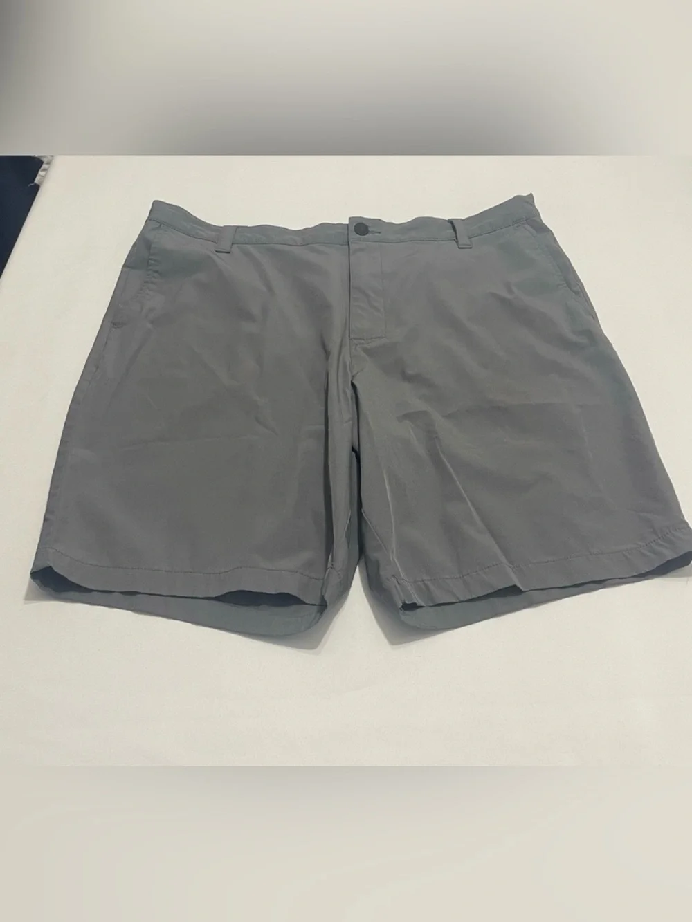 Banana Republic Men's Gray Flat-Front‎ Performance Shorts